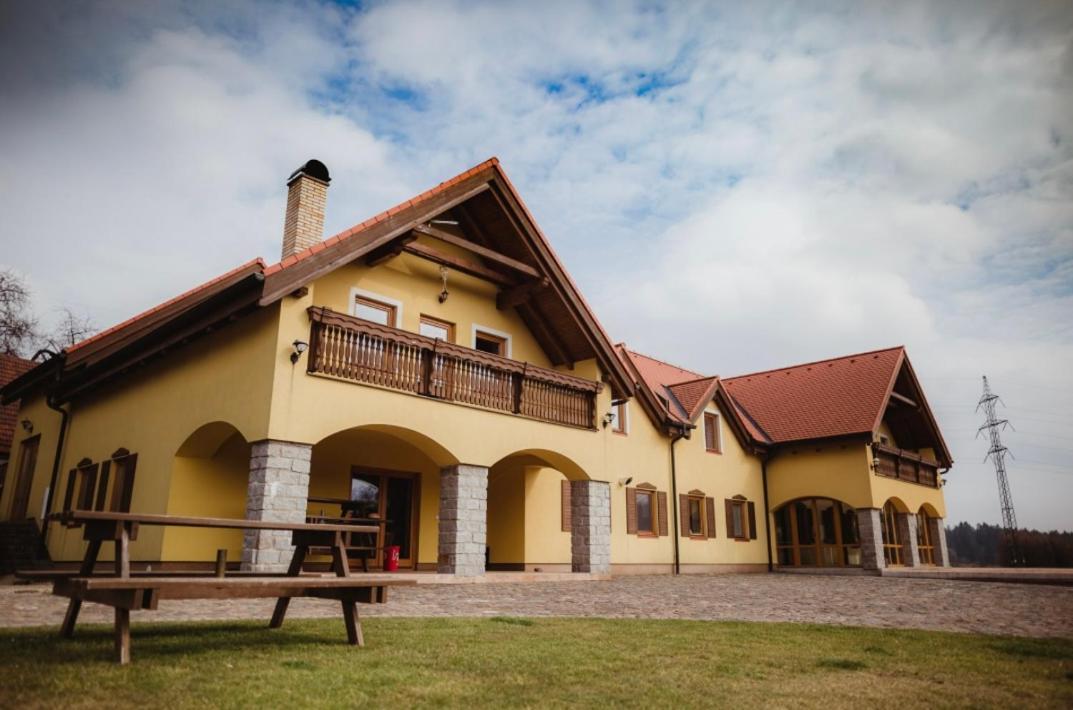 Penzion Na Bouci Chotěboř Exterior foto